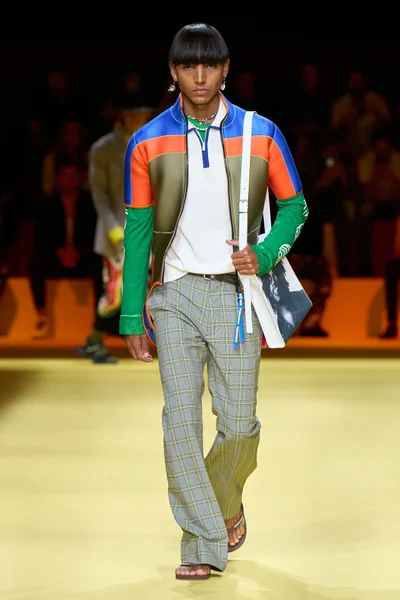 Look 12